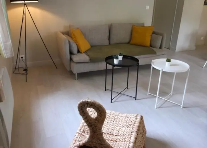 Gite Charmant Avec Piscine Et Terrasse En Provence Mdv