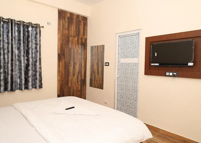 Hotel Siddhi Residency 200 Meter From Aiims