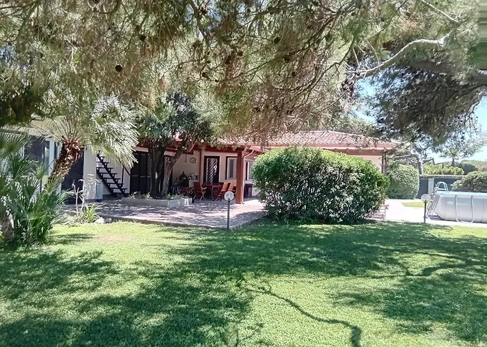 Comfortable And Spacious Villa - Baia Domizia