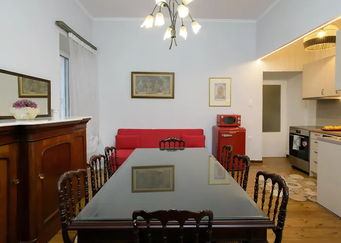 Liston Suites Anastasia