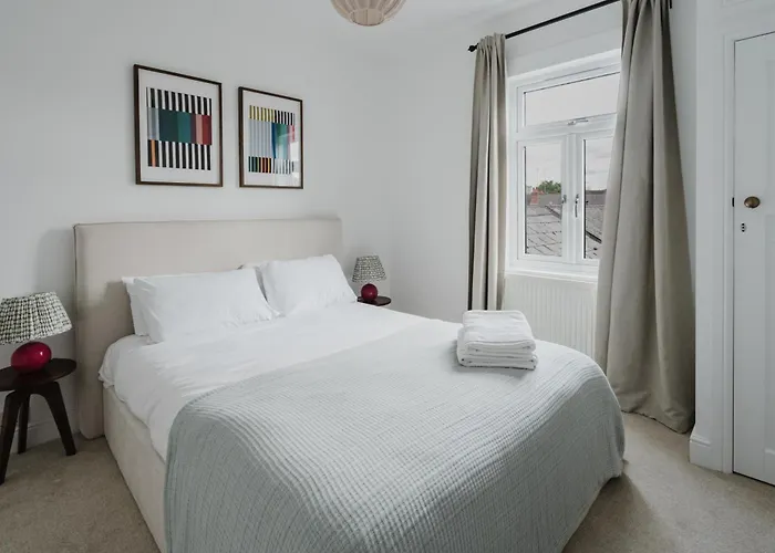 Urban Oasis Serviced Suite - Families, Remote Work, Corporate, Contractors
