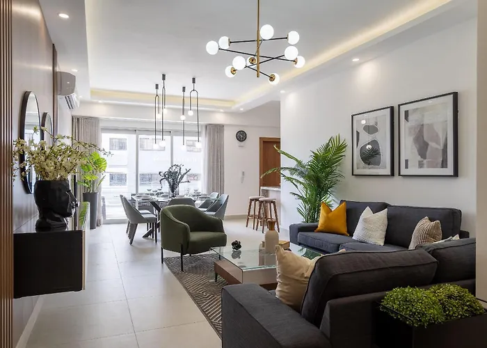 Splendid-Kingbed-3Br-Pool-Ac-Modern-Wifi-Yellowkey
