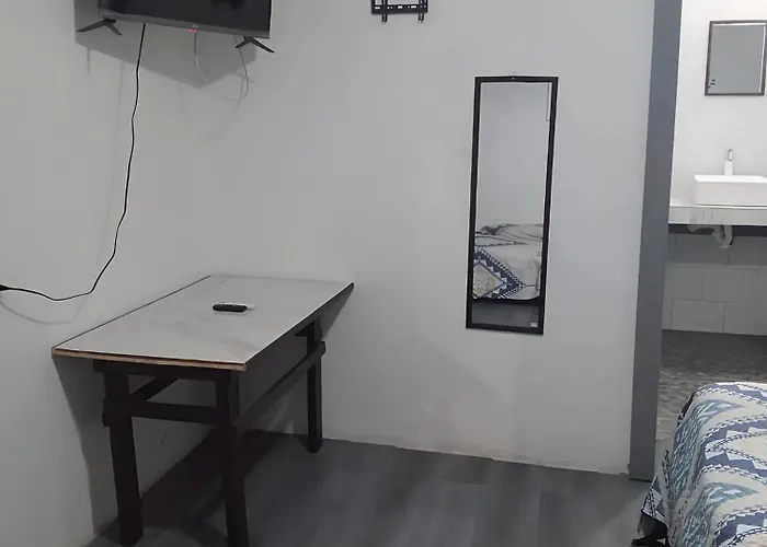 Barato Seguro Y Comodo, Anclas