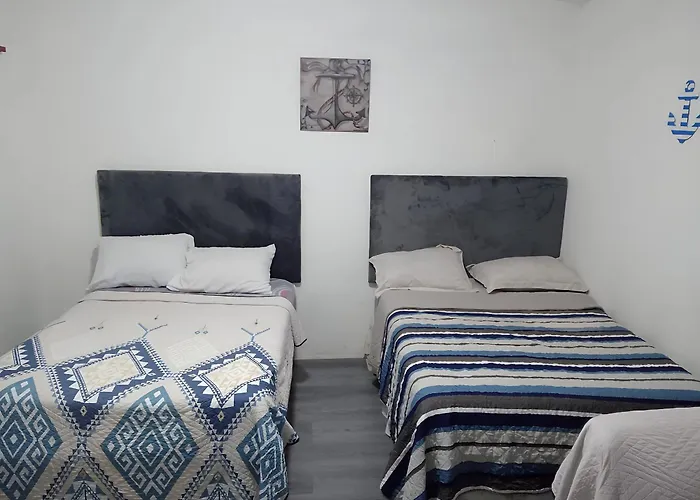 Barato Seguro Y Comodo, Anclas