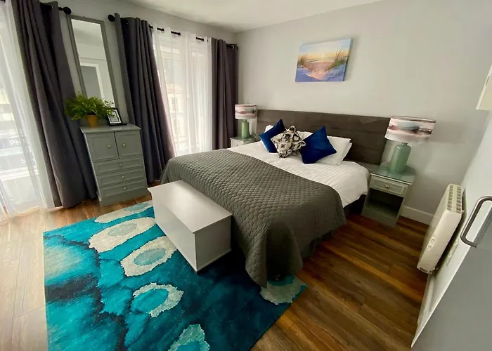 6 New Street Bantry Studio Apartment 2