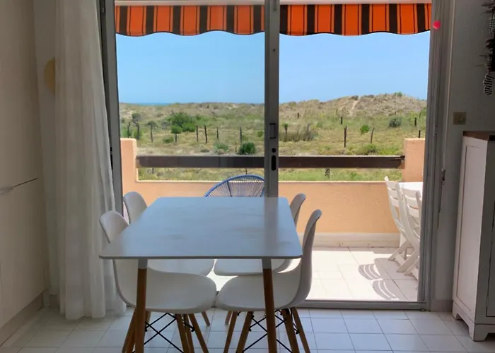 Mon Petit Paradis: Beachfront Dune Views with Private Terrace