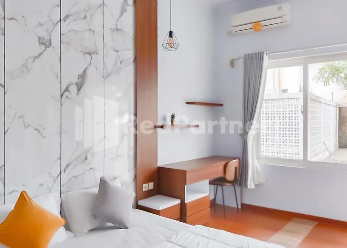 Khayrizsan Guest House Mitra Reddoorz