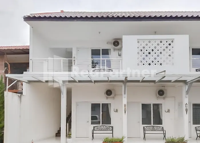 Khayrizsan Guest House Mitra Reddoorz