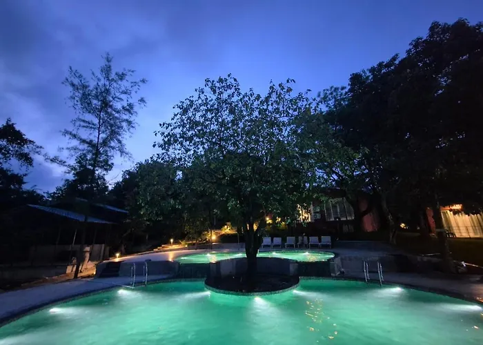 Citrus Prime Hill Queen Resort