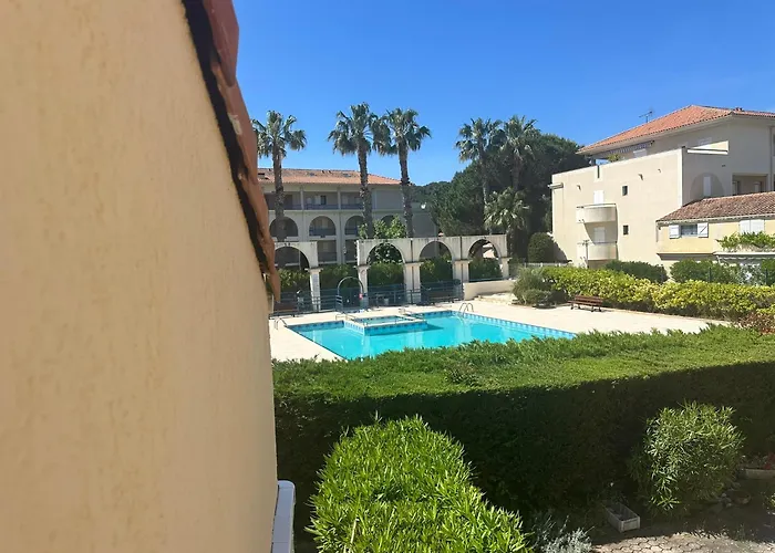 Appartement Bord De Mer Le Lavandou Avec Piscine