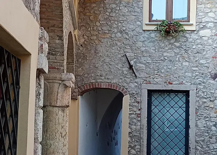 Mansarda In Piazzetta Centro Storico