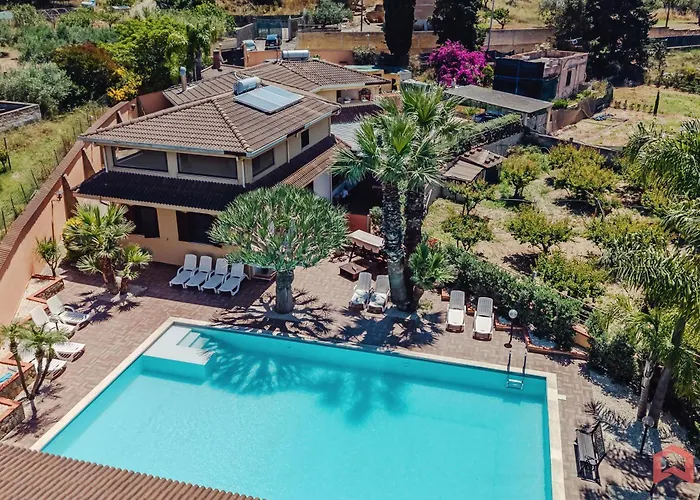 Huge Villa With Stunnig Pool