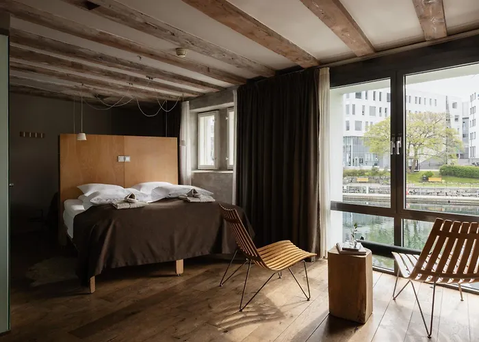 Hotel Brosundet