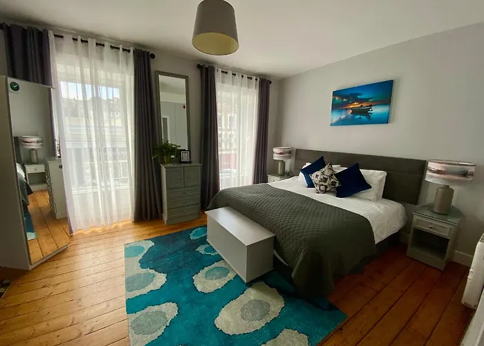 6 New Street Bantry Studio Apartment 1