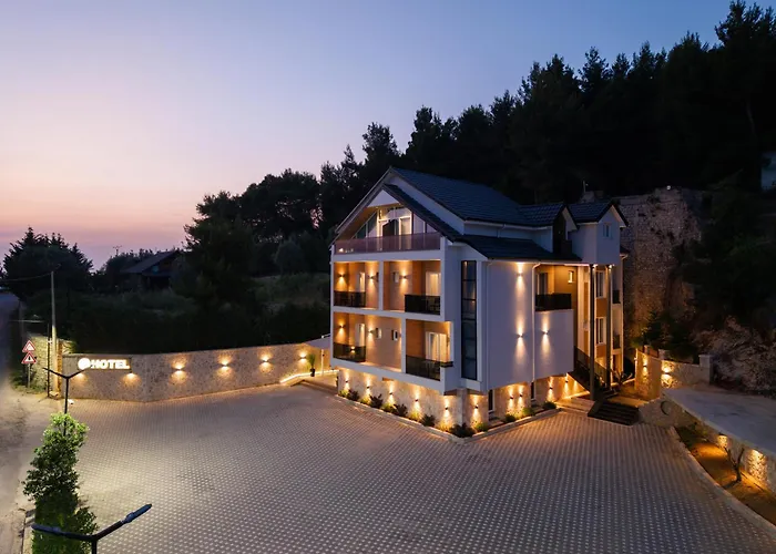 Forest Park Hotel Kruje - Nature And Calm At Kruja'S Gate