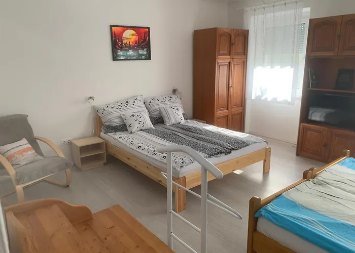 Feszek Apartmanhaz