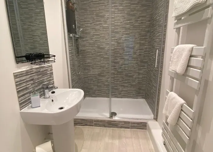 Private 1St Floor Apartment - Perfect For Port Of Dover, Eurotunnel And Short Stays