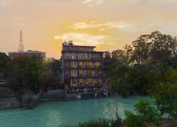 Riverside Bliss At Sukoon - Private Ganga Ghat & Aarti
