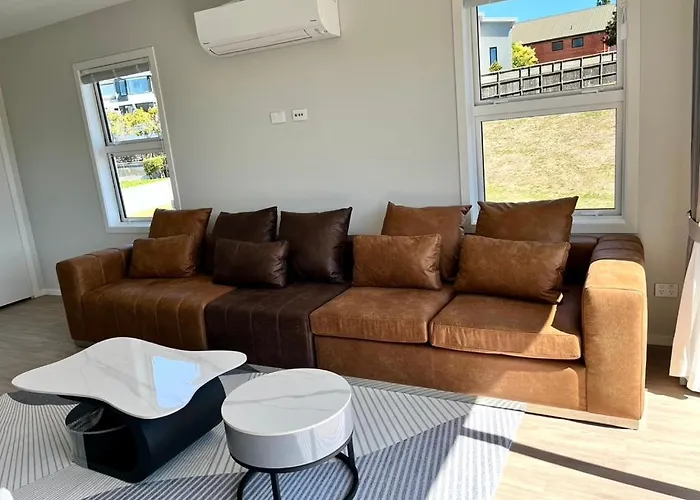 Brand New Lakeside Cozy Deluxe