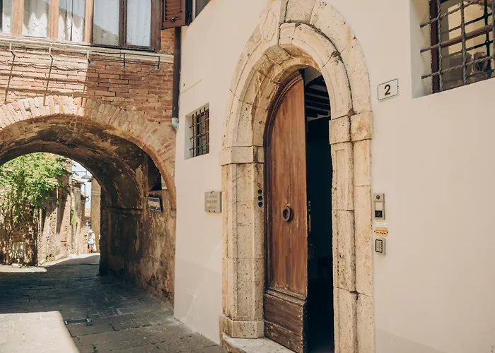 Palazzo Tamanti - 4Br 6 Bath Estate Home In Montalcino Center