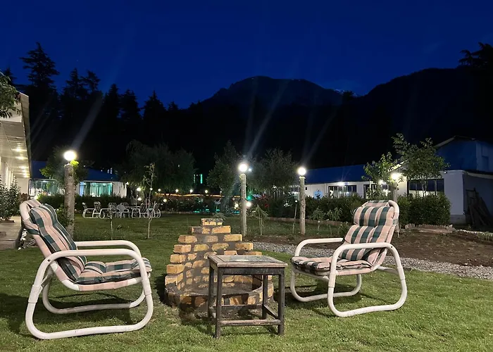Relax Cottages & Resort Kalam