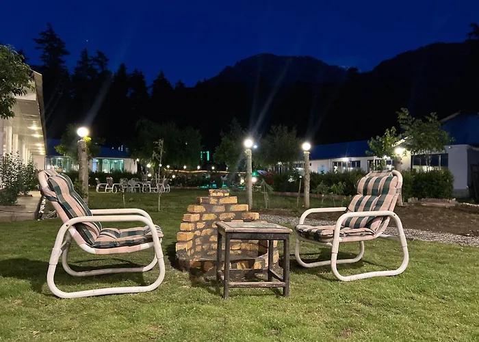 Relax Cottages & Resort Kalam