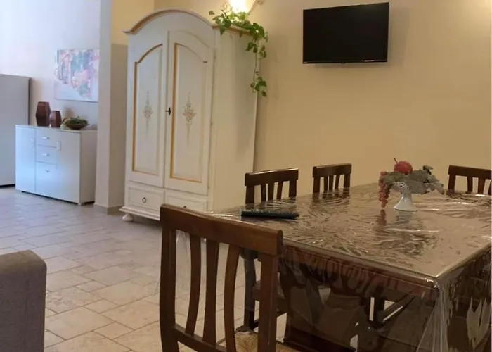 Lulu House