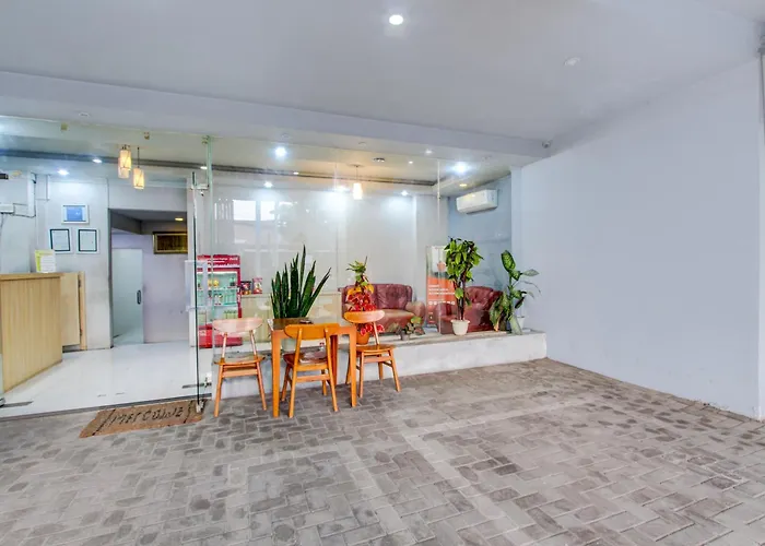 Hotel O Tegal Near Near Pacific Mall Tegal Formerly Hugo Suites Family