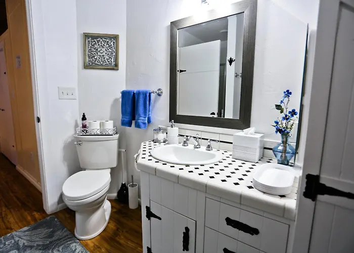Onx Wines - Briarwood Apartment