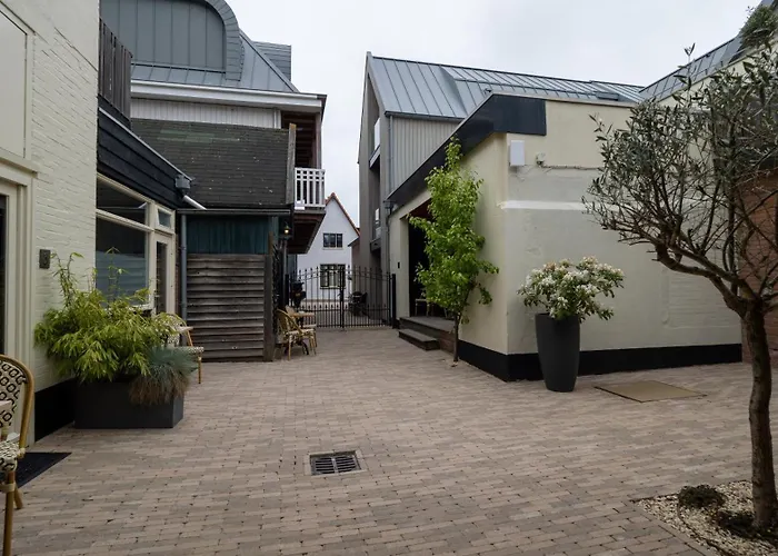 Hofje Van Maas Zandvoort