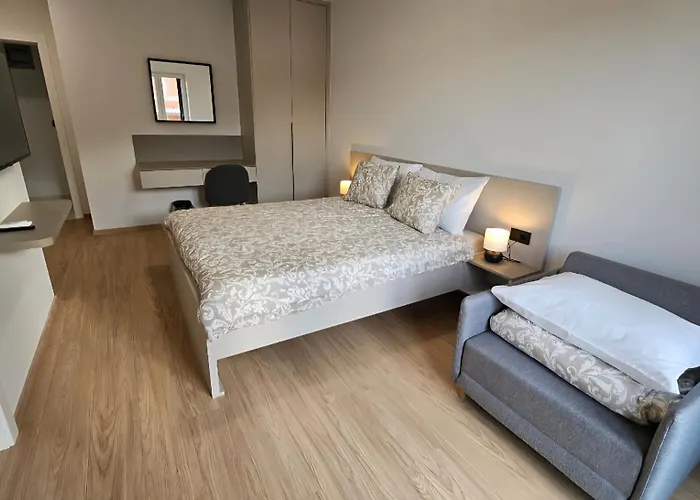 Richi Rooms & App
