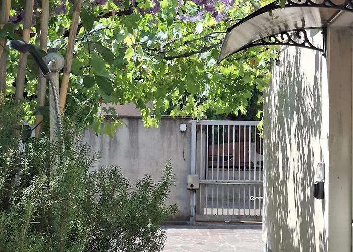 Casa Del Glicine