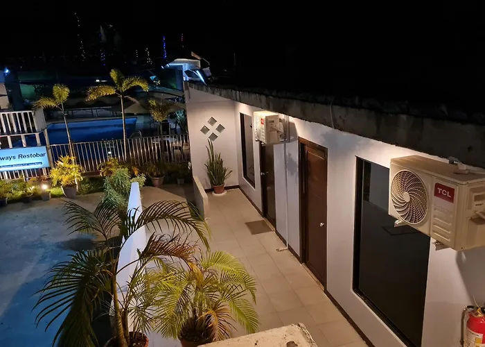Hideaways Restobar And Resort