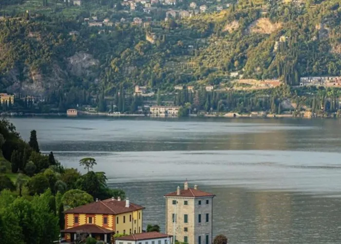 Pescallo Apartments