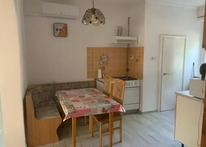Feszek Apartmanhaz