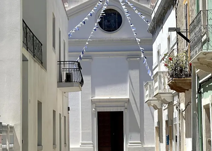Il Maestralino, Nice Apartment With Courtyard