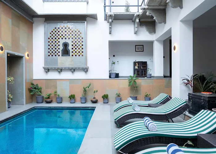 Madri Retreat - Heritage Boutique Hotel With Pool