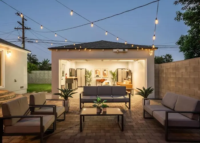 Luxury Hangout - Private Spa - Game Room - Arcade