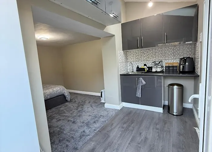 Private Studio Retreat & Wifi & Hd Tv & Near Town Center