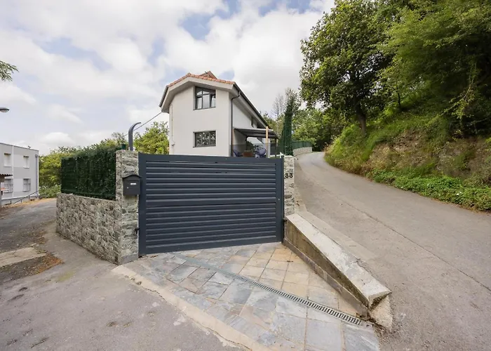 Villa Con Piscina Climatizada Y Gym En Bilbao