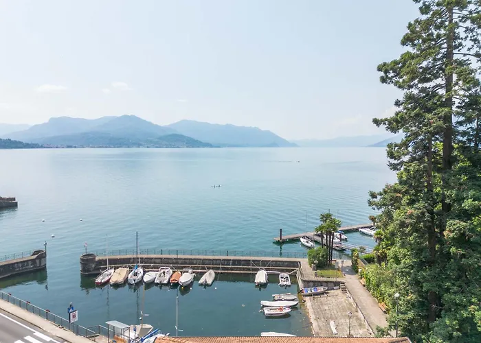 La Darsena Front Lake Apartment