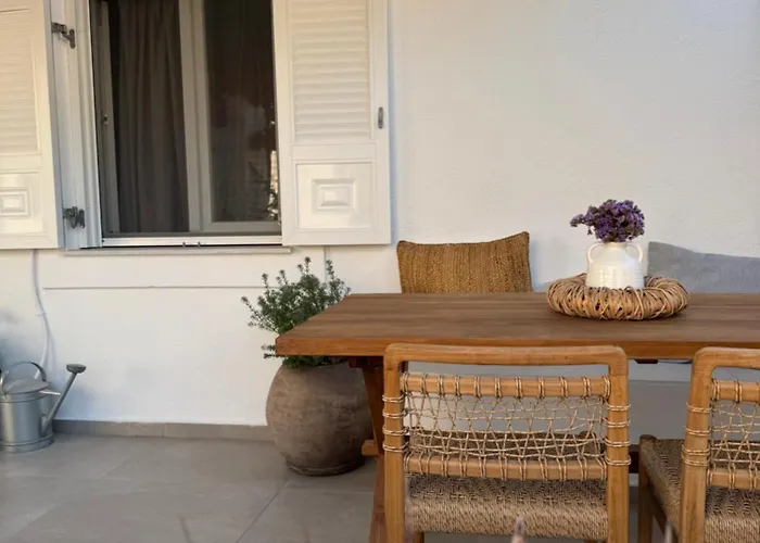 Mellow Paros