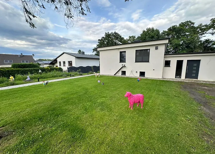 Stylisches See-Studio Mit Badezugang & Garten