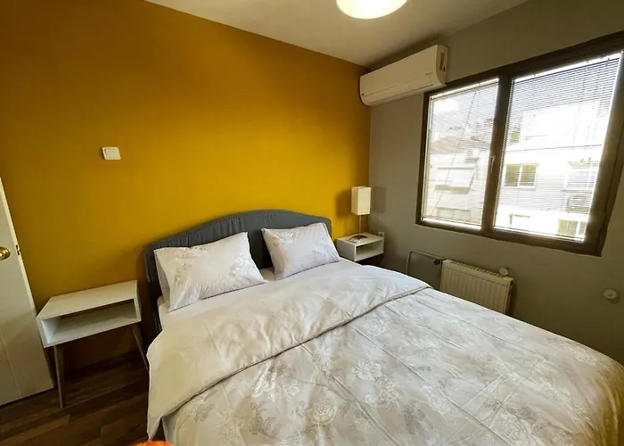 Top Location Sea View City Center Pedestrian St