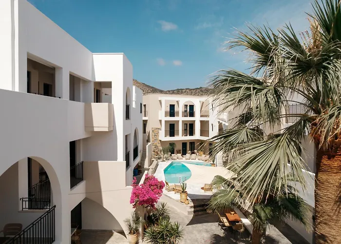 Nami Hotel & Suites