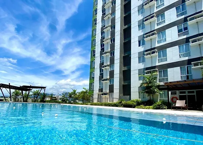 Urban Oasis Condo 1 Bedroom Facing Pool Area Only Steps Away From Ayala Mall
