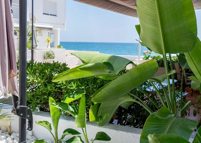 La Familia Beach Houses La Cala
