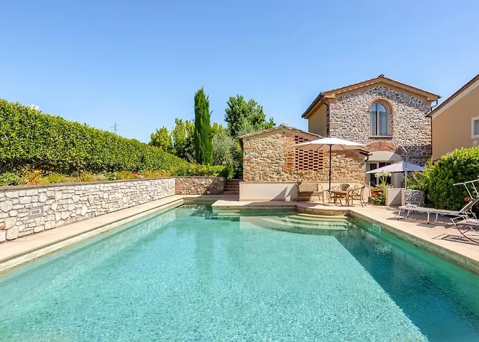 Il Fienile Pool And Garden Retreat In Tuscany