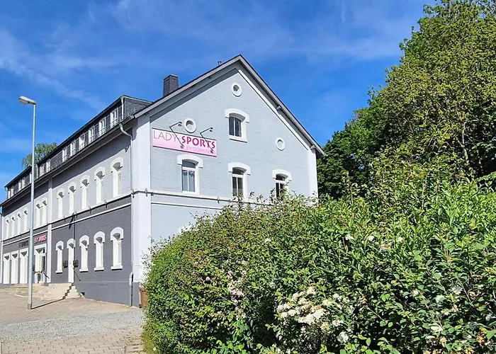 Tropengefluester Penthouse In Hof, Whirlpool, Balkon, Webergrill, Smart-Checkin, Parkplatz, Wlan600Mbit