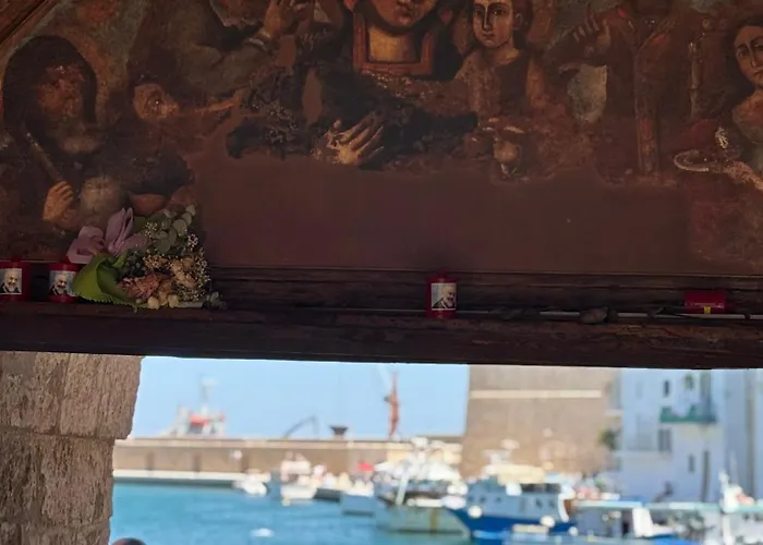 Hellen House Monopoli